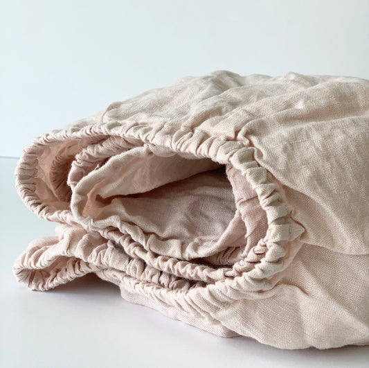 Linen Crib Fitted Sheet In Light Pink